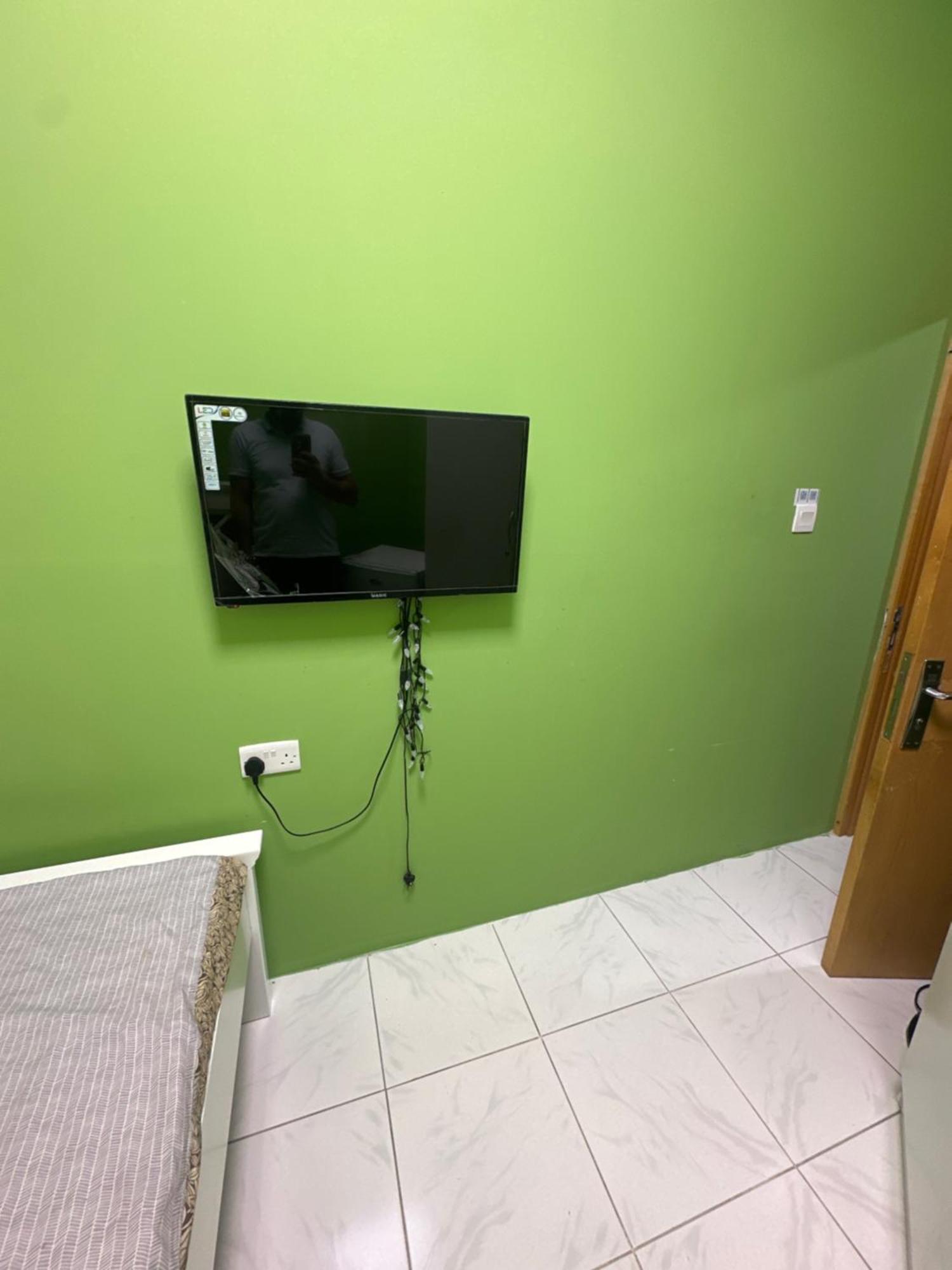 Za Hook Alloggio in famiglia Abu Dhabi
